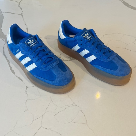 NWT Adidas Sambae Blue Blast Gum Sneakers Womens Sz 8 - Picture 2 of 16
